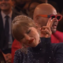 andshecrieswolf avatar