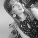 does-she-wear-black avatar