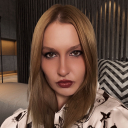 girl-in-lunar-fields avatar