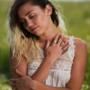 moderndayhannahmontana avatar