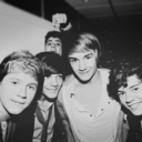 onedirectionblackandwhitepi-blog avatar