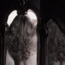 redstainedswan avatar