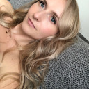 roads-and-roses avatar