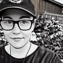 sarahandthegraveyardshift avatar