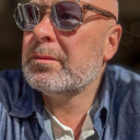 the-man-on-the-red-dot avatar