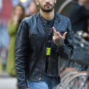 zaynmaliksmiddlefinger avatar